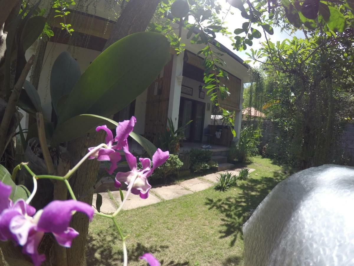 Rumah Made Amed Esterno foto